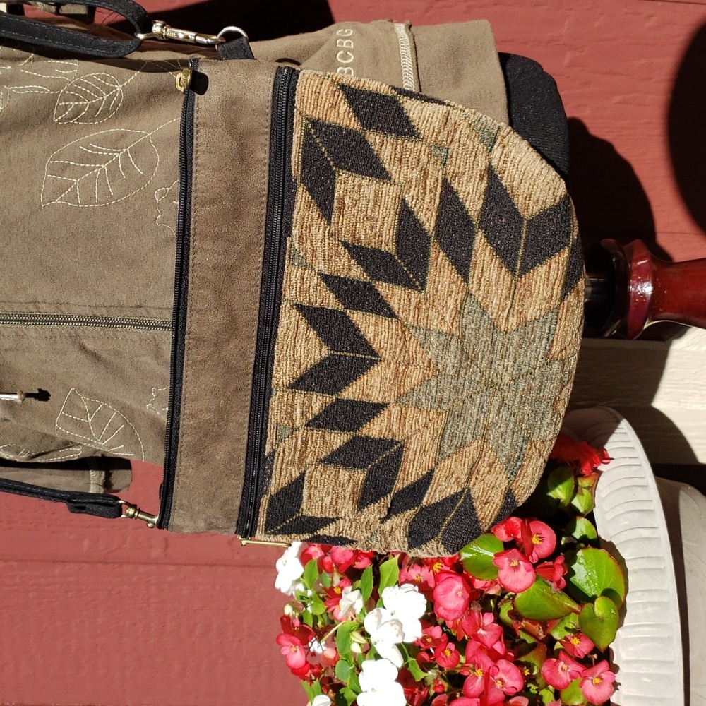 Danny K Made in USA Crossbody Bag - Picture 8 of 8